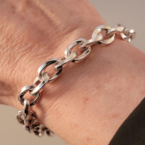 Brazalete de eslabón ovalado retorcido contemporáneo Italia - Imagen 4 de 10