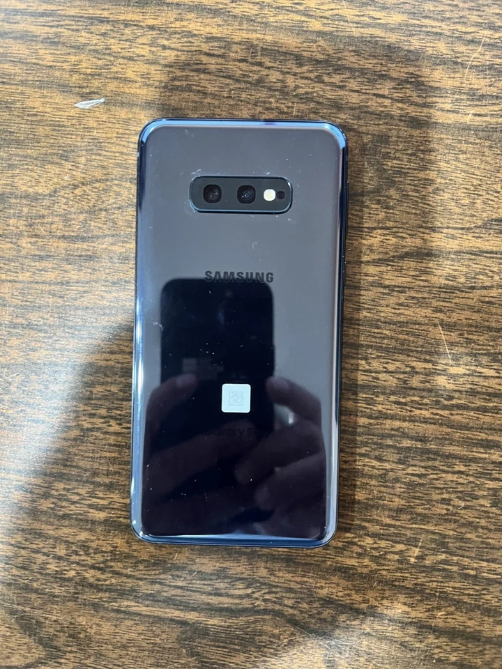 Verizon Samsung Galaxy S10e SM-G970U Verizon Unlocked 128GB - Image 2 of 4