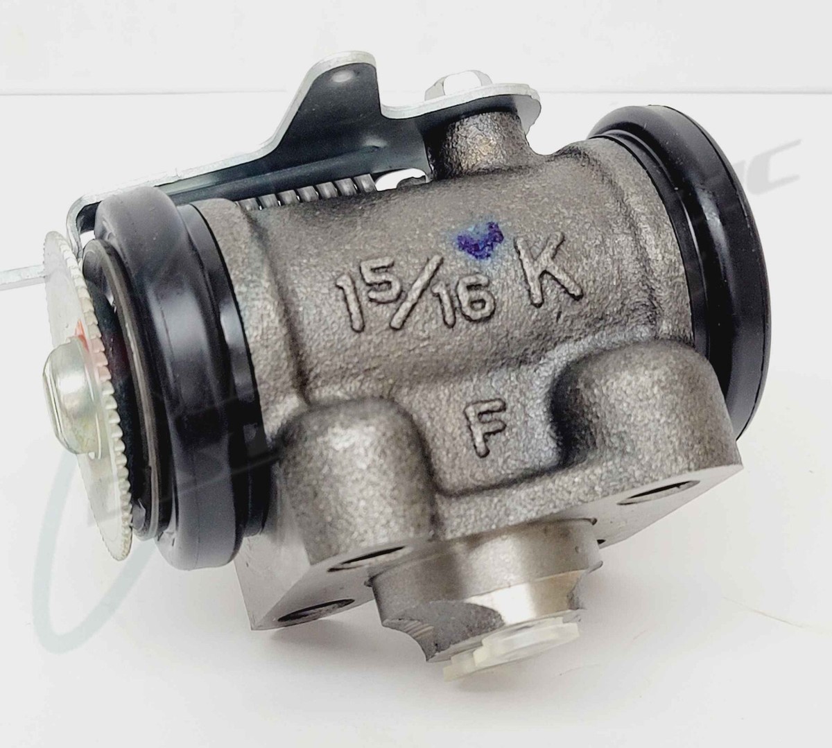 Genuine OEM Isuzu Brake Wheel Cylinder Rear Right NPR NQR Genuine OEM Isuzu Brake Wheel Cylinder Rear Right NPR NQR