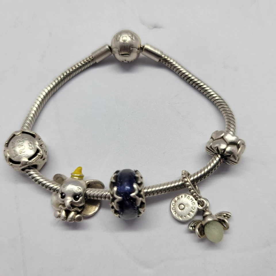 Pulsera Pandora Plata Esterlina 7" con 5 Dijes Dumbo Luciérnaga Jack Corazones de Murano Foto 2 de 4