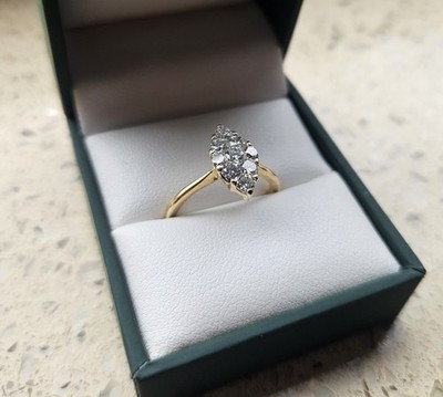 REDUZIERT! Diamantring mit 9 runden sechseckigen Diamanten besetzt. Wert 4765£