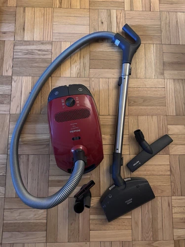 Miele C1 Titan Poweline Vacuum With Attachments Works Great!