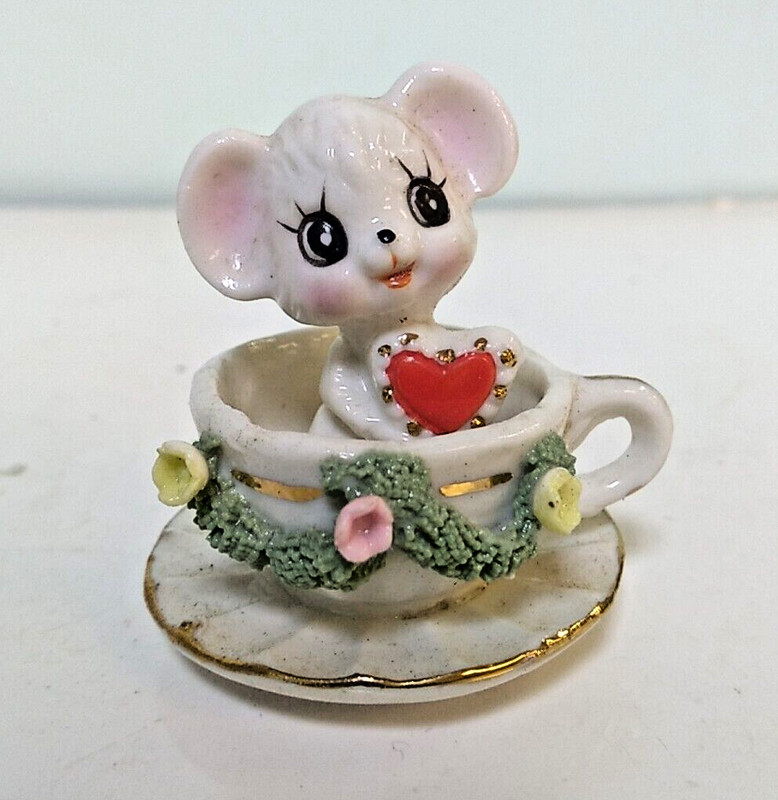 Porcelain Teacup Mouse or Bear Cub Holding Heart Figurine VINTAGE