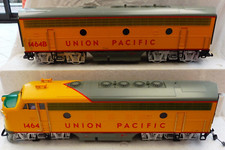 LGB - 23570 + 23582 WAGON LOCOMOTIVE DIESEL UNION PACIFIC BOITE D'ORIGINE 