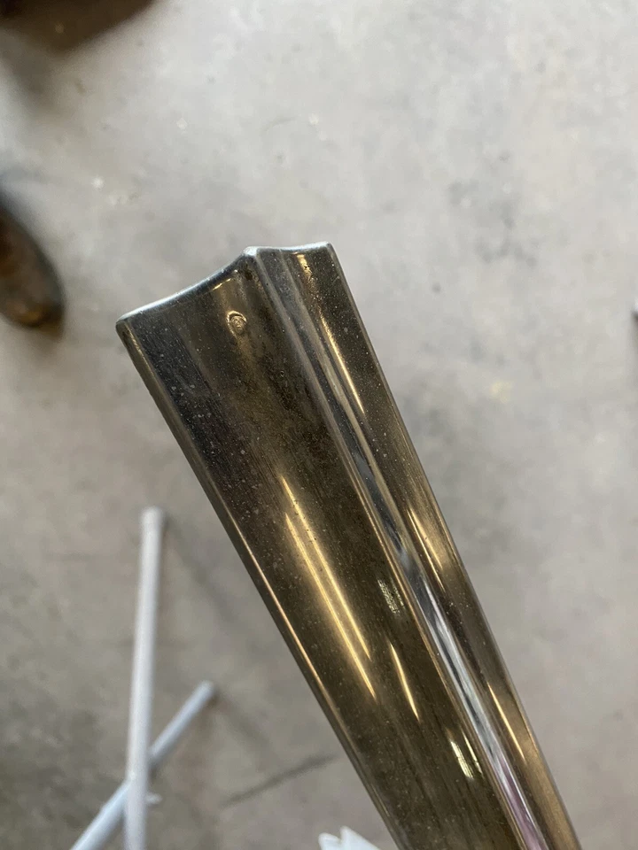 Ford Country 1961 sedán vagón 4 puertas RF moldura de borde inferior Foto 4 de 4