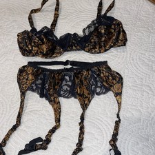 Vintage gold label Victoria s Secret satin Demi cup bra 34B Garter Lace Baroque