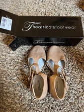 NEW in box- Theatricals tan split sole jazz shoes size 6