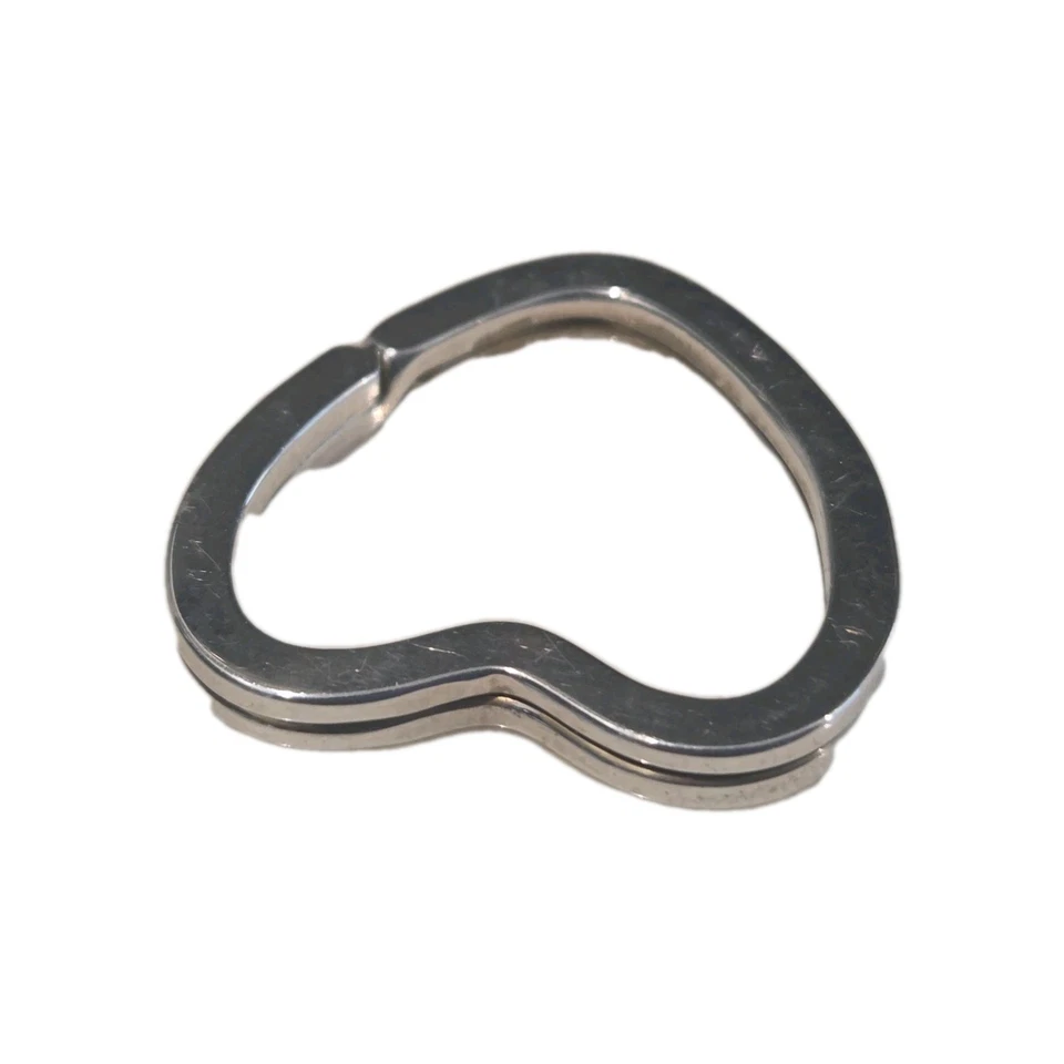 Llavero Tiffany & Co. de plata de ley 925 con corazón abierto Foto 4 de 4