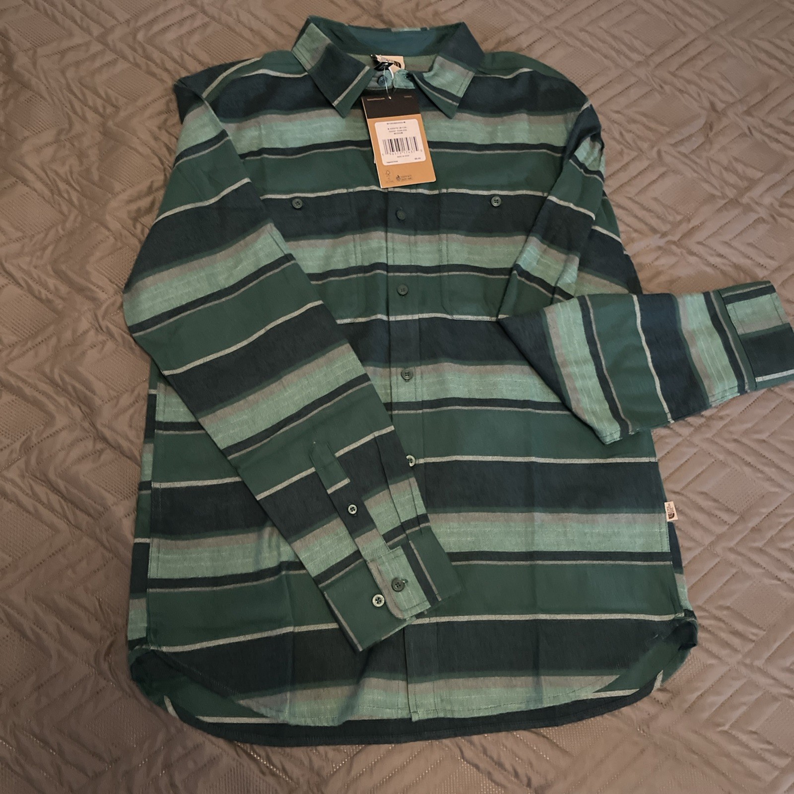 The North Face Men's Arroyo Flannel Shirt in Forest Fern Green Size M - $85