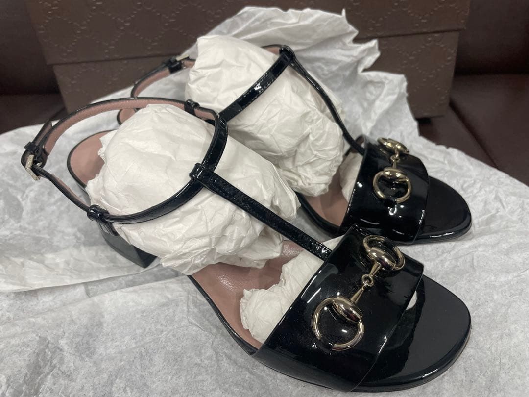Gucci Horsebit Sandals T-Strap Black Patent Leather Size 36.5 Abt US 6.5 Women thumbnail 2
