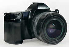 Minolta Maxxum 3000i 35mm Film Camera With Quantaray 35-70mm Auto Focus Lens