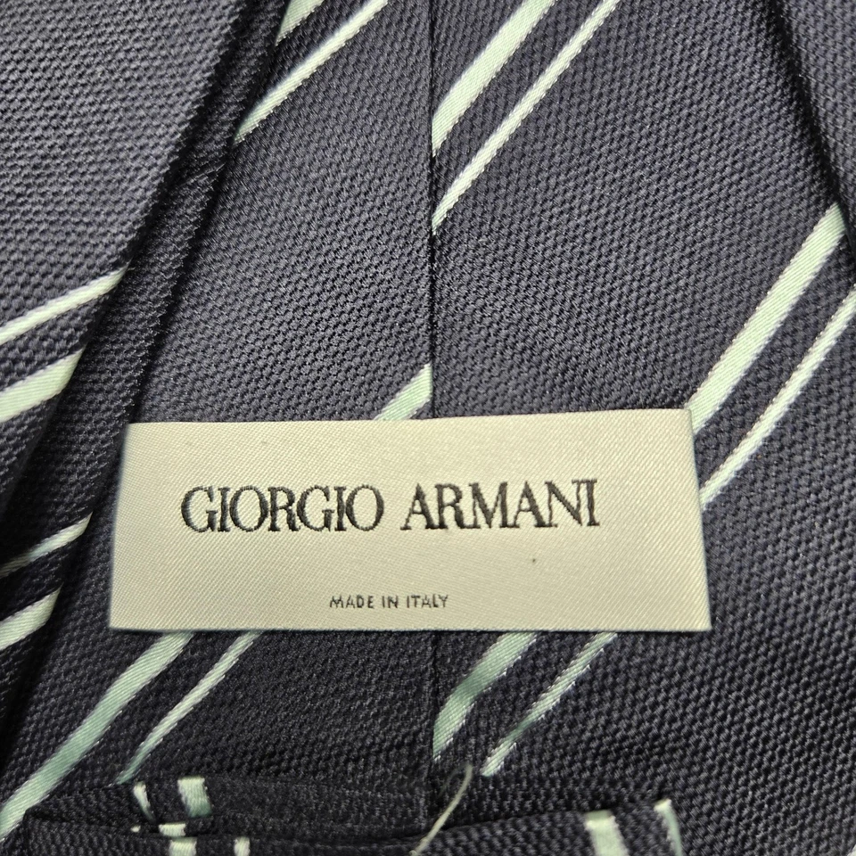 Gravata Giorgio Armani masculina tamanho único listrada azul 100% seda feita na Itália clássica - Imagem 4 de 4