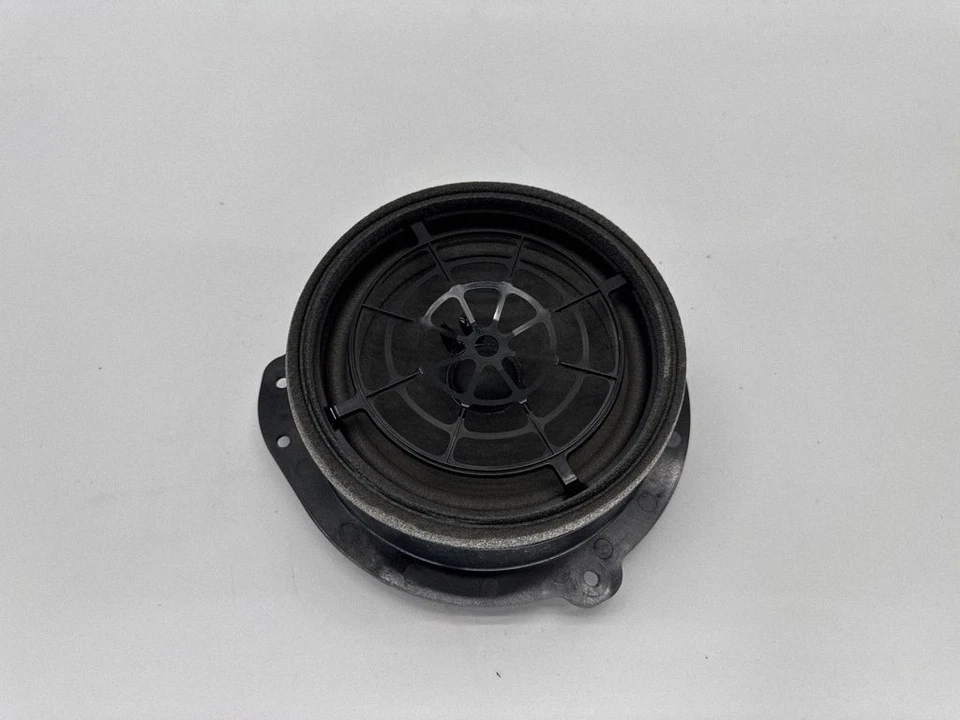 Audi A5 2018 Enceinte de porte arrière 8W5035411 ANQ2251 - Photo 1/4