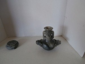 RARE ANTIQUE CHINESE VASE/URN SOAP STONE HAND CARVED FOO DOG GARDIAN LION