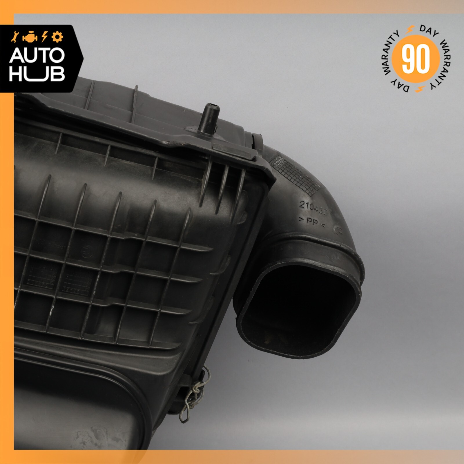 09-19 Maserati GranTurismo 4.7L M145 Air Intake Cleaner Filter Housing Box OEM