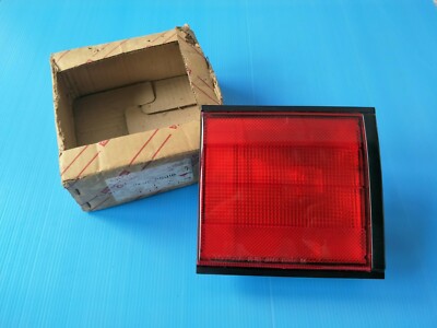 NOS/JAPAN TAILLIGHT LAMP LH For TOYOTA CORONA CARINA II AT150, CT150,ST150