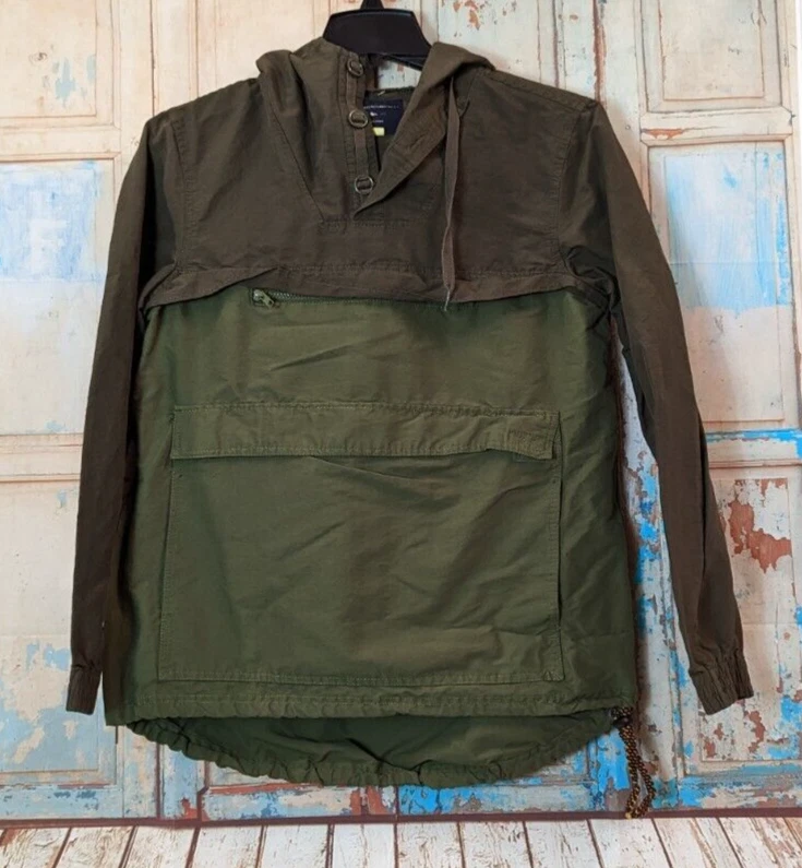 Chaqueta cortavientos con capucha de manga larga verde talla mediana de diversión moderna para hombre Foto 2 de 4