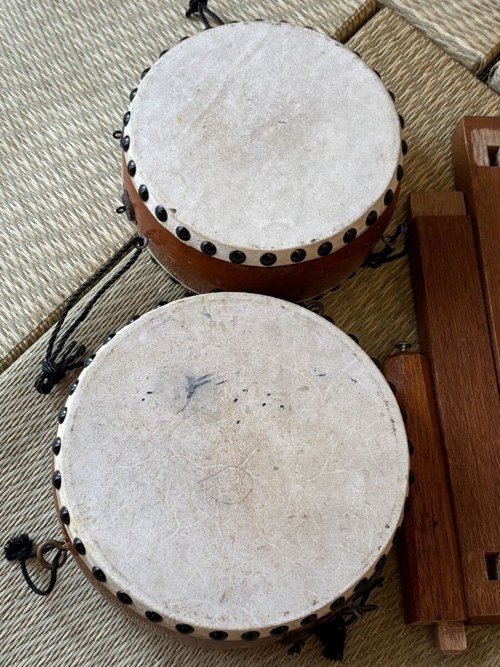 Japanese Taiko lot 2 set flat drums 1 stand and drumstick set Taiko