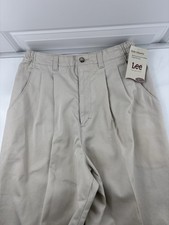 Lee Relaxed Seat Thigh Tapered Leg Stretch Khaki Pants Women s 10 Short NWT