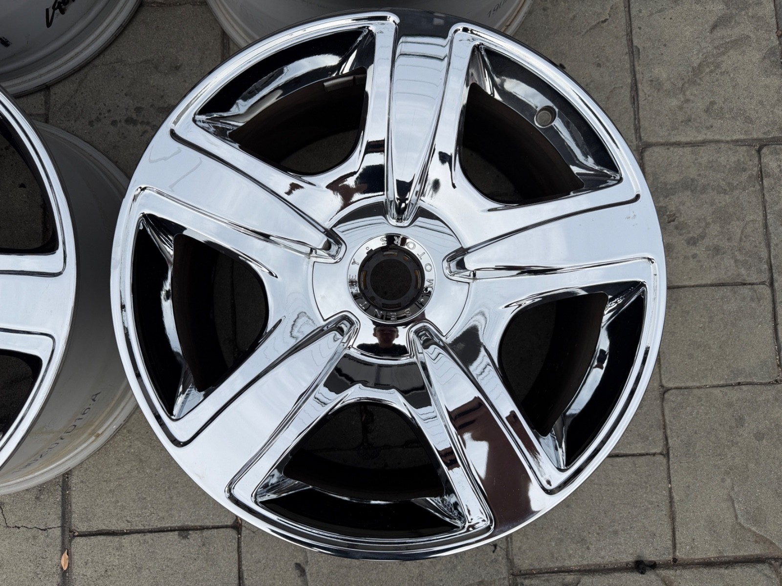 Set of 4 Original Factory Chrome 19" Bentley Continental Wheels (3W0601025AL)