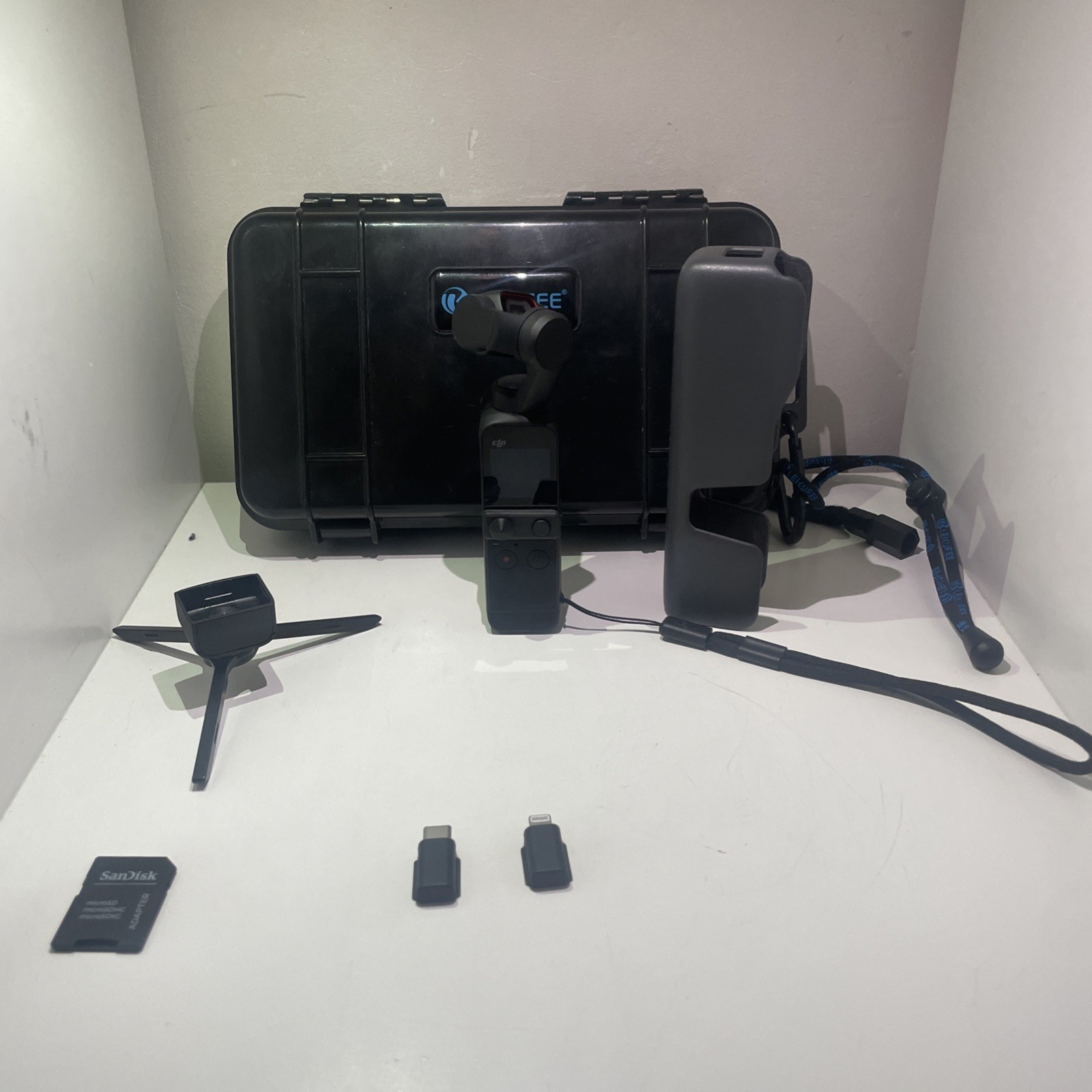 DJI Pocket 2 - 3 Axis Handheld Gimbal Stabilizer with 4K Camera