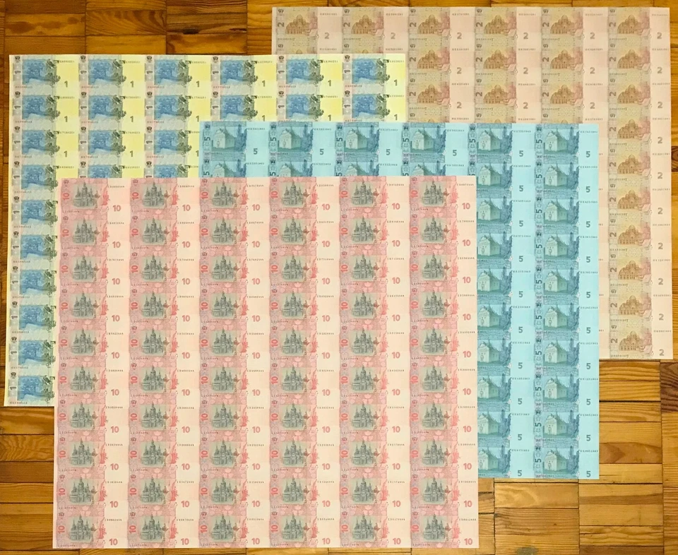 Ucrania, JUEGO COMPLETO DE HOJAS COMPLETAS (ENTERAS) SIN CORTAR x 60 PIEZAS, 1 - 10 Hryven - UNC Foto 2 de 4