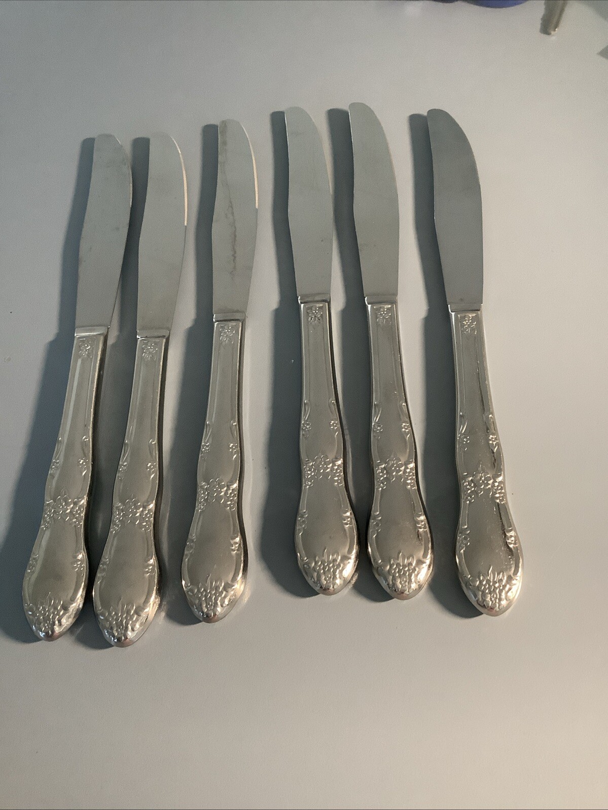 6 Oneida Fenway Stainless steel dinner knives