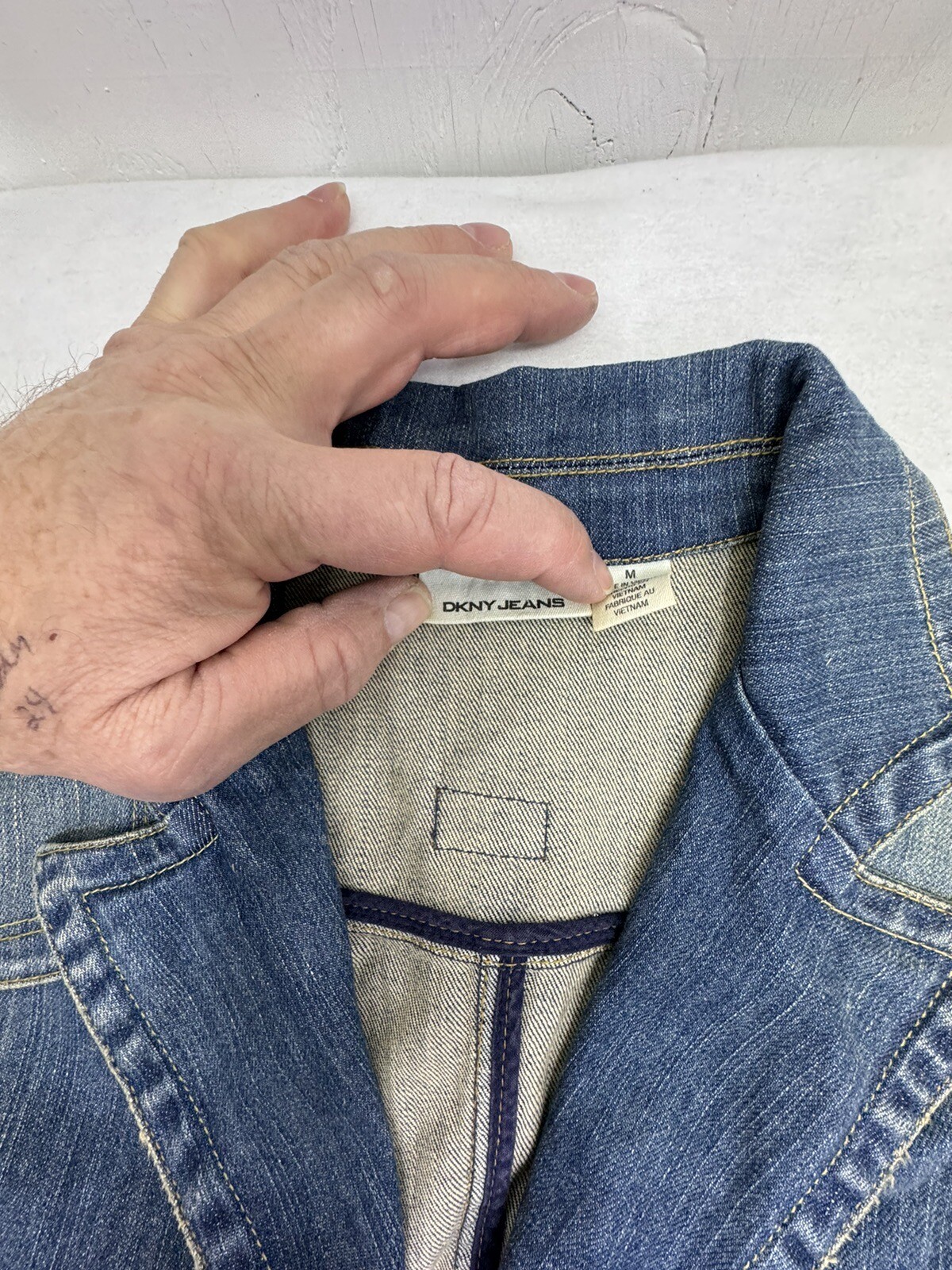 DKNY Denim Jacket Button Distressed Medium Woman’… - image 5