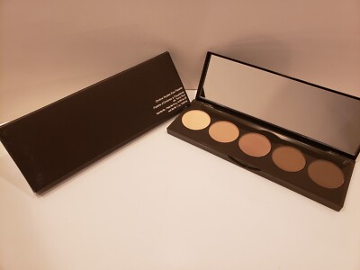 Becca - Ombre Nudes 5 Shades Eyeshadow Palette - 0.295 Oz - Smudges