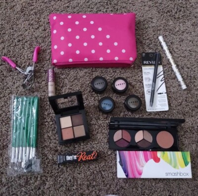 Eye Dazzle: Lorac, Hikari & Smashbox Shadows, a Set of 7 Brushes And Much More