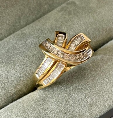 Crossover-Ring 10 kt Gelbgold Diamant Wirbel mit Wert