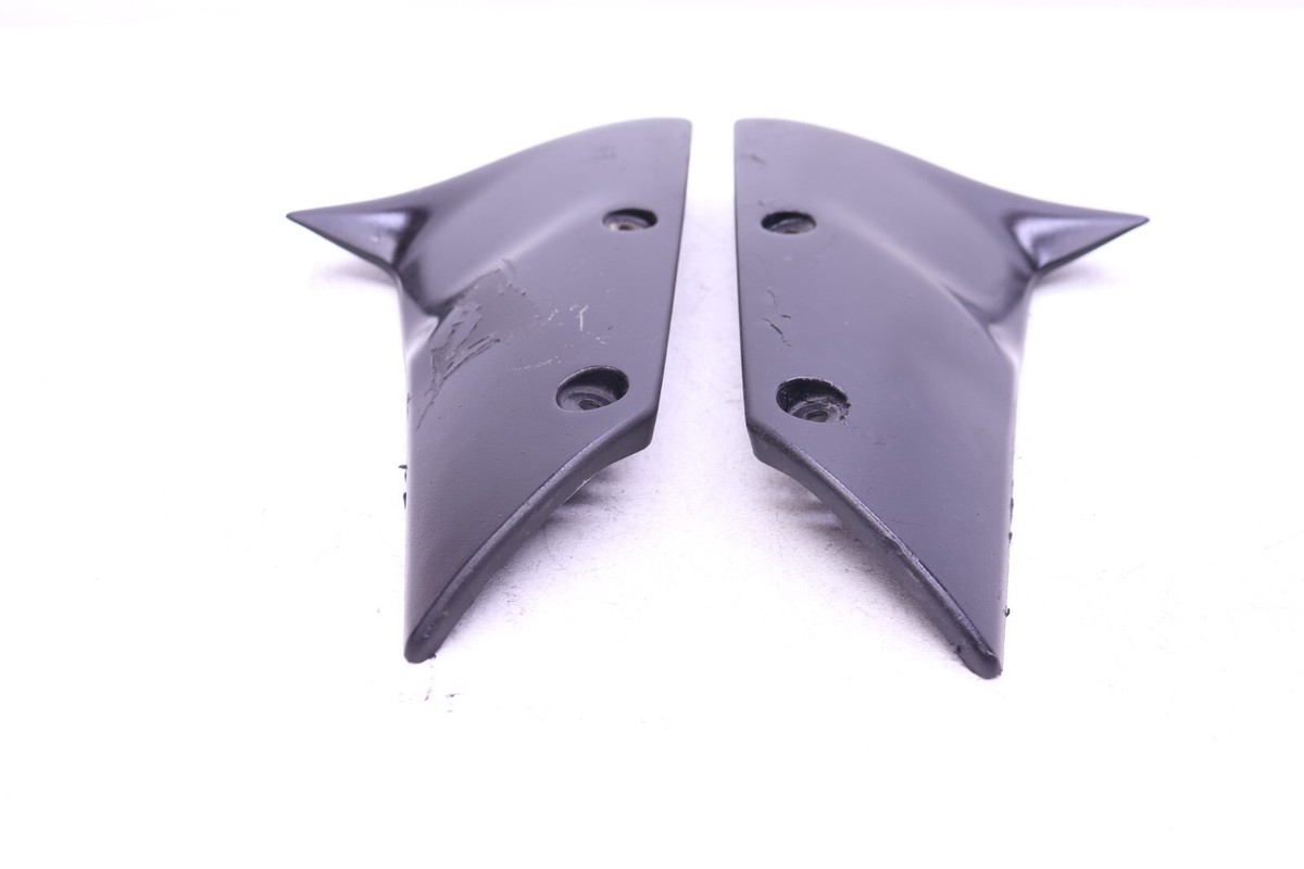 2006 05 06 KAWASAKI ZX6R ZX636 ZX6 636 OEM FRONT FENDER ARM TRIM