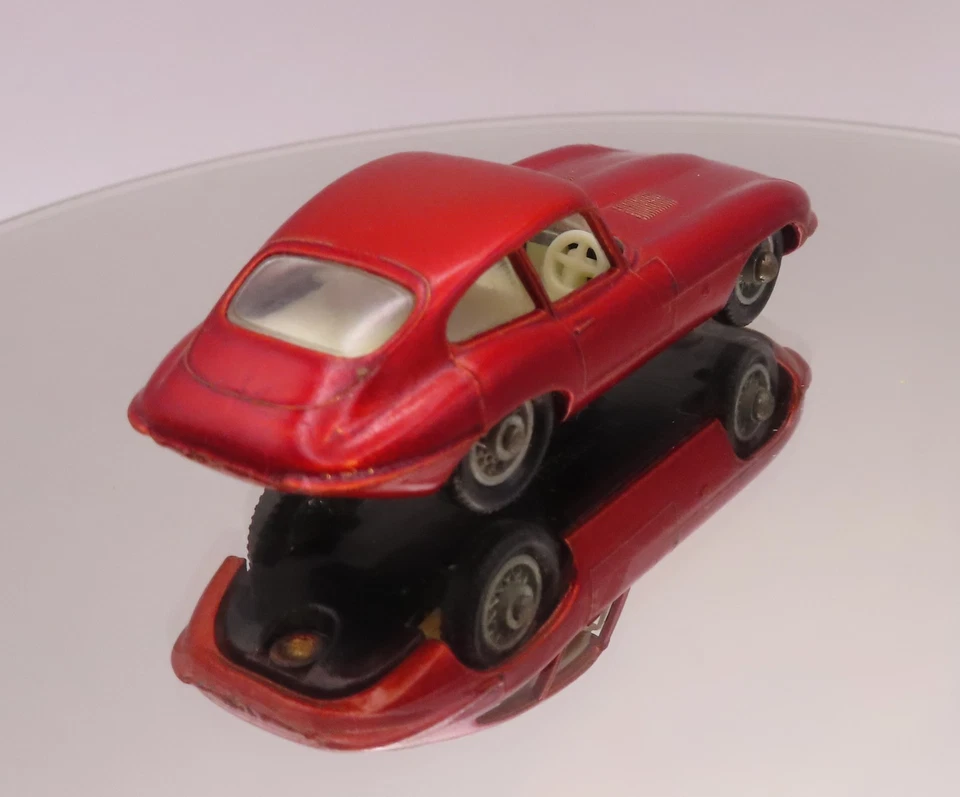 Vintage Matchbox Series #32 E-Type Jaguar-Lesney-Metallic Red Near Mint - Image 2 of 2