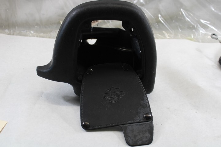 ごん ミー Lower Fairing Storage Compartment RIGHT 58684-05 Harley