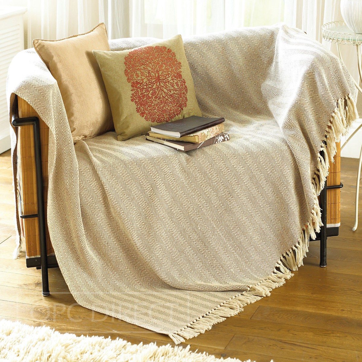Cream Sofa Throws Uk Baci Living Room
