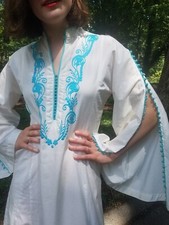 Vtg Caftan/White/Embroidery/Bell Slv/Maxi/Ethnic