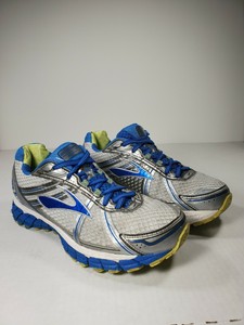 brooks adrenaline wide width