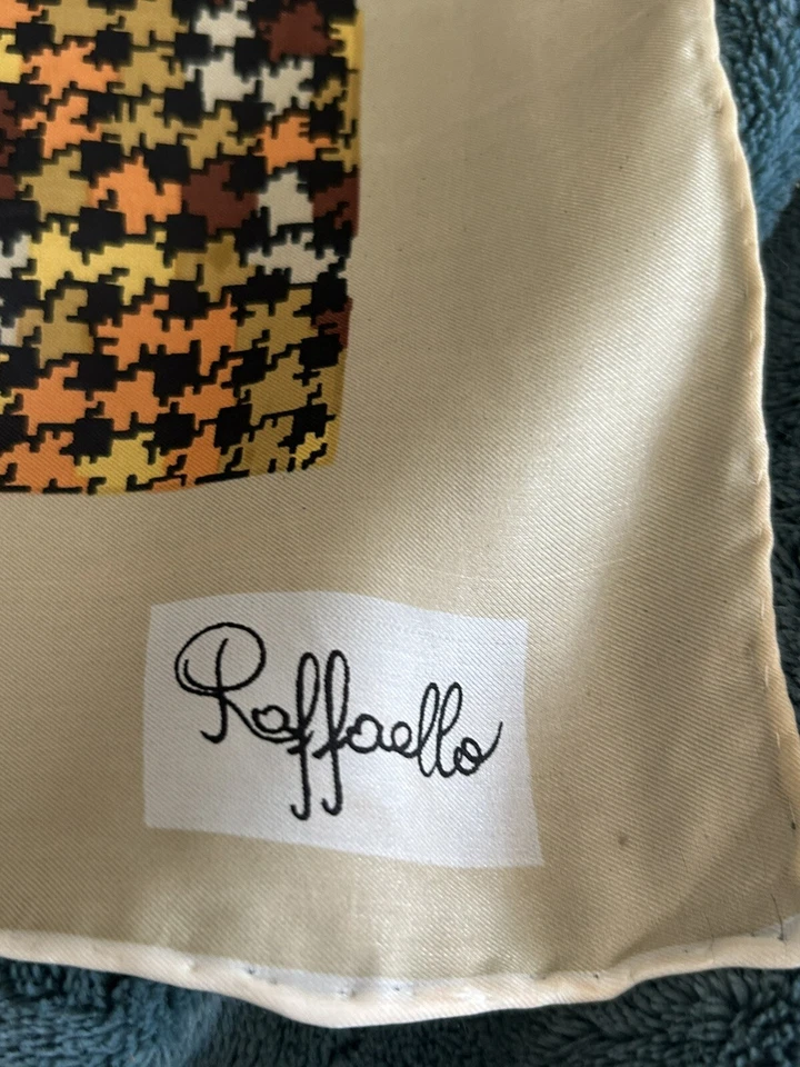 Cachecol vintage rayon e seda geométrico dourado ferrugem laranja pescoço quadrado borda enrolada - Imagem 4 de 4