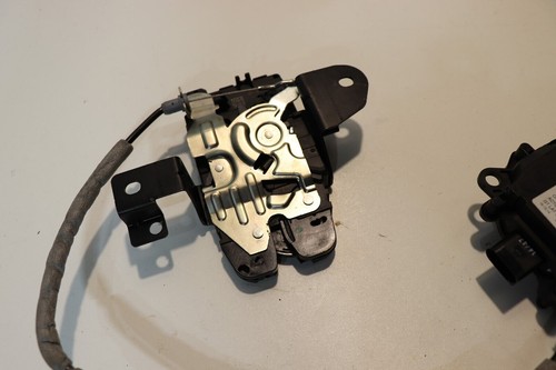 RANGE ROVER VOUGE L405 RIGHT SIDE TAILGATE LOCK MOTOR ACTUATOR CPLA442A66-BD - Picture 5 of 8