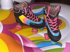 Roller Derby Brand Girls Roller skates Black N  Rainbow Size Youth 3-6
