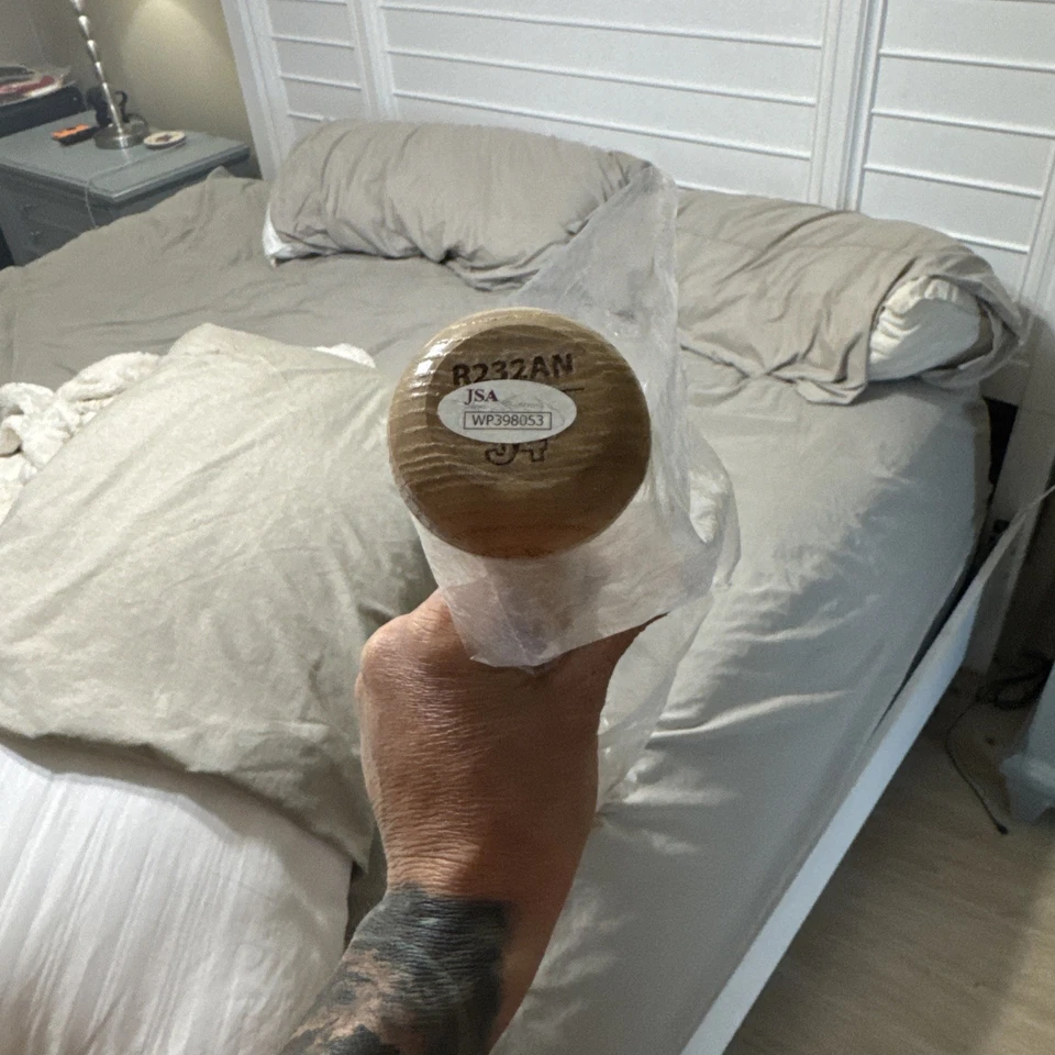 Pete Rose autographed Rawlings 34 Wood Baseball Bat ‘hit king’ JSA authenticated - Image 2 of 2