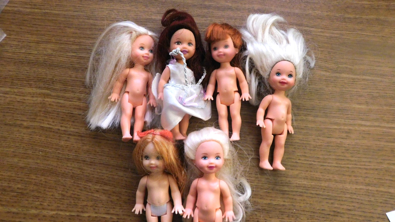 6 VINTAGE 1994 MATTEL KELLY BARBIE LITTLE SISTER  DOLL/ LEVER BACK FOR MOVEMENT