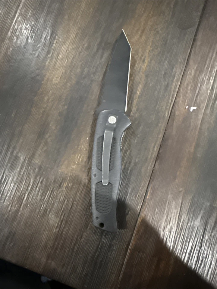 Cuchillo Smith & Wesson Special Ops mango de aluminio negro empuñaduras de goma hoja tanto Foto 3 de 3