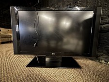LG Flat Screen TV Approx. 42 50 w/ Stand Tested. Needs Remote