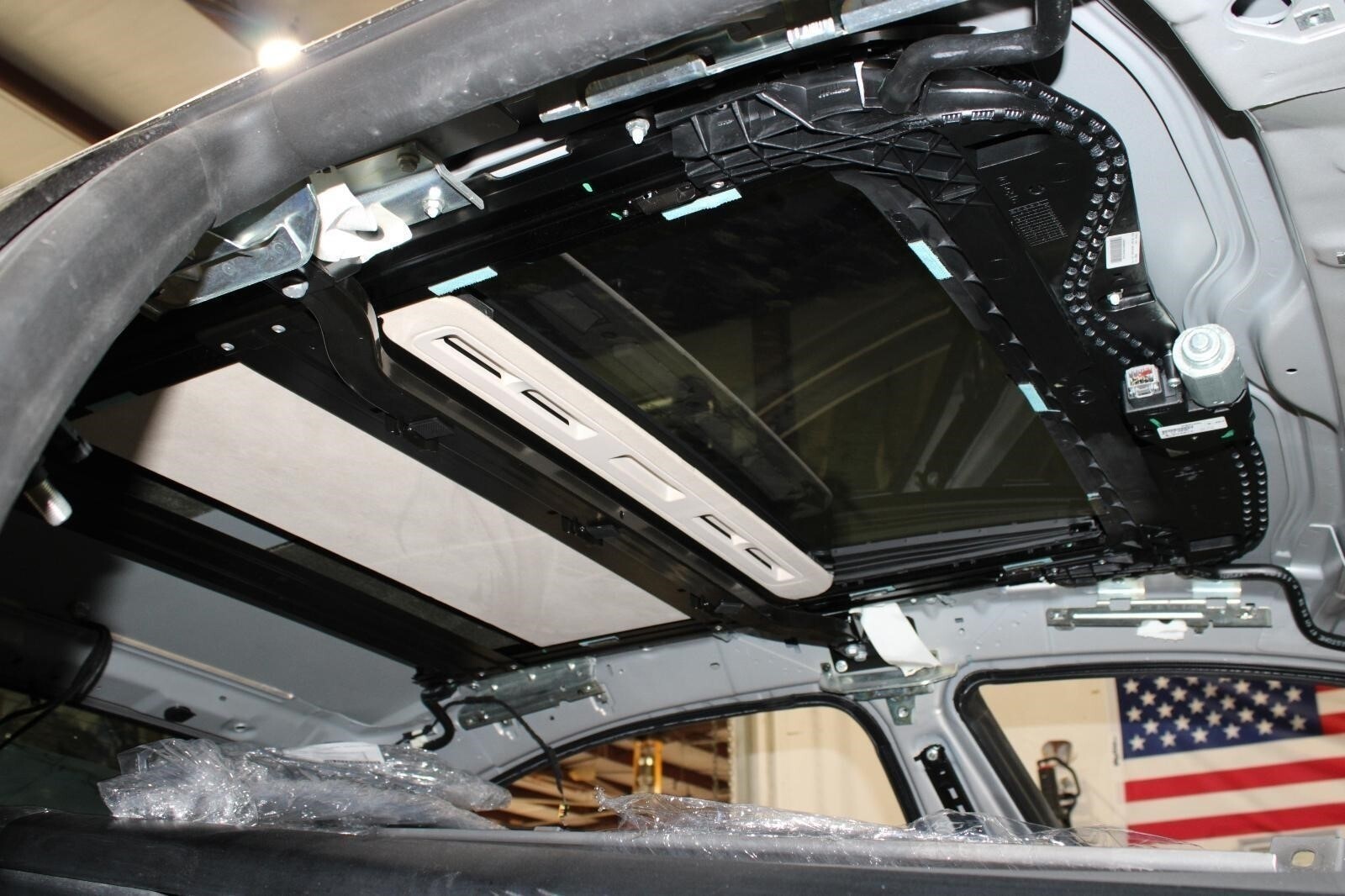 14-22 Ghibli Tinted Overhead Roof Sunroof Sun Roof Glass Assembly Factory OEM OE