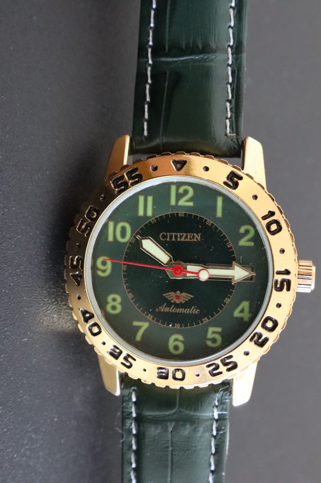 Vintage Citizen Automatic Men's Watch  8200 Japan Movement Day /Date Green Tone