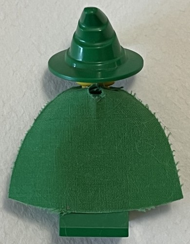 LEGO Harry Potter minifigure hp022 PROFESSOR MINERVA MCGONAGALL from set 4729 - Picture 2 of 2