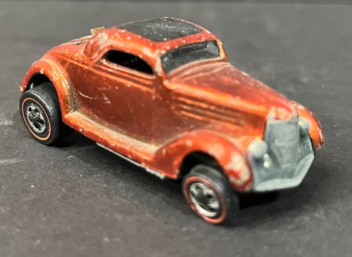 Vintage Hot Wheels Redlines "Classic 36 Ford Coupe" rot