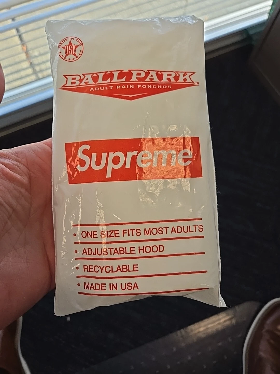 SUPREME BALLPARK PONCHO SS20 BOÎTE NEUVE LOGO IMPERMÉABLE SCELLÉ