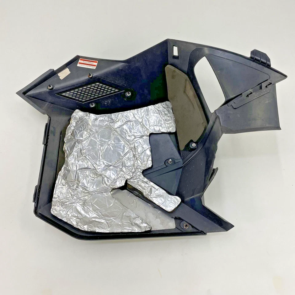 Ski-Doo Renegade 600 2010 panel lateral derecho derecho con espuma Foto 3 de 3